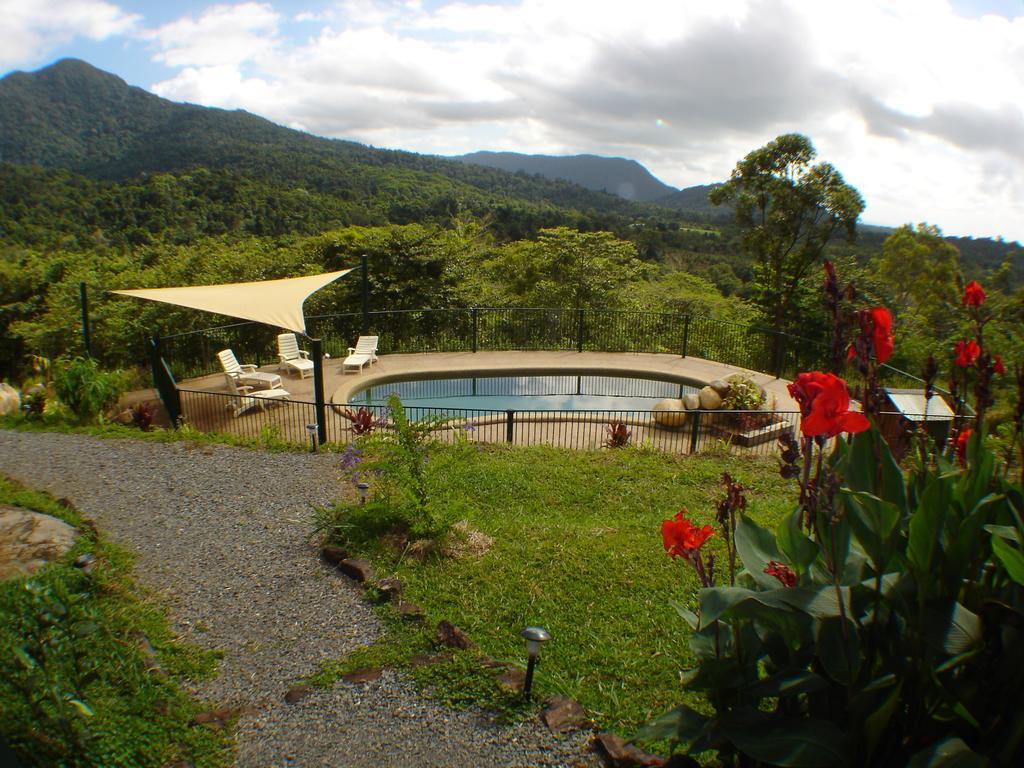Coral Sea Views Chalet Diwan